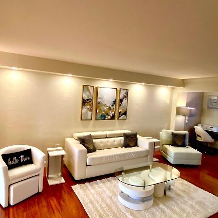 Deluxe Waterfront One Bedroom Apartment With Miami Skyline View, Free Parking 5 Mins Drive To Майами-Бич Экстерьер фото